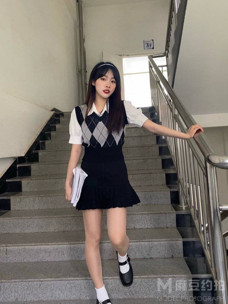 校园模特