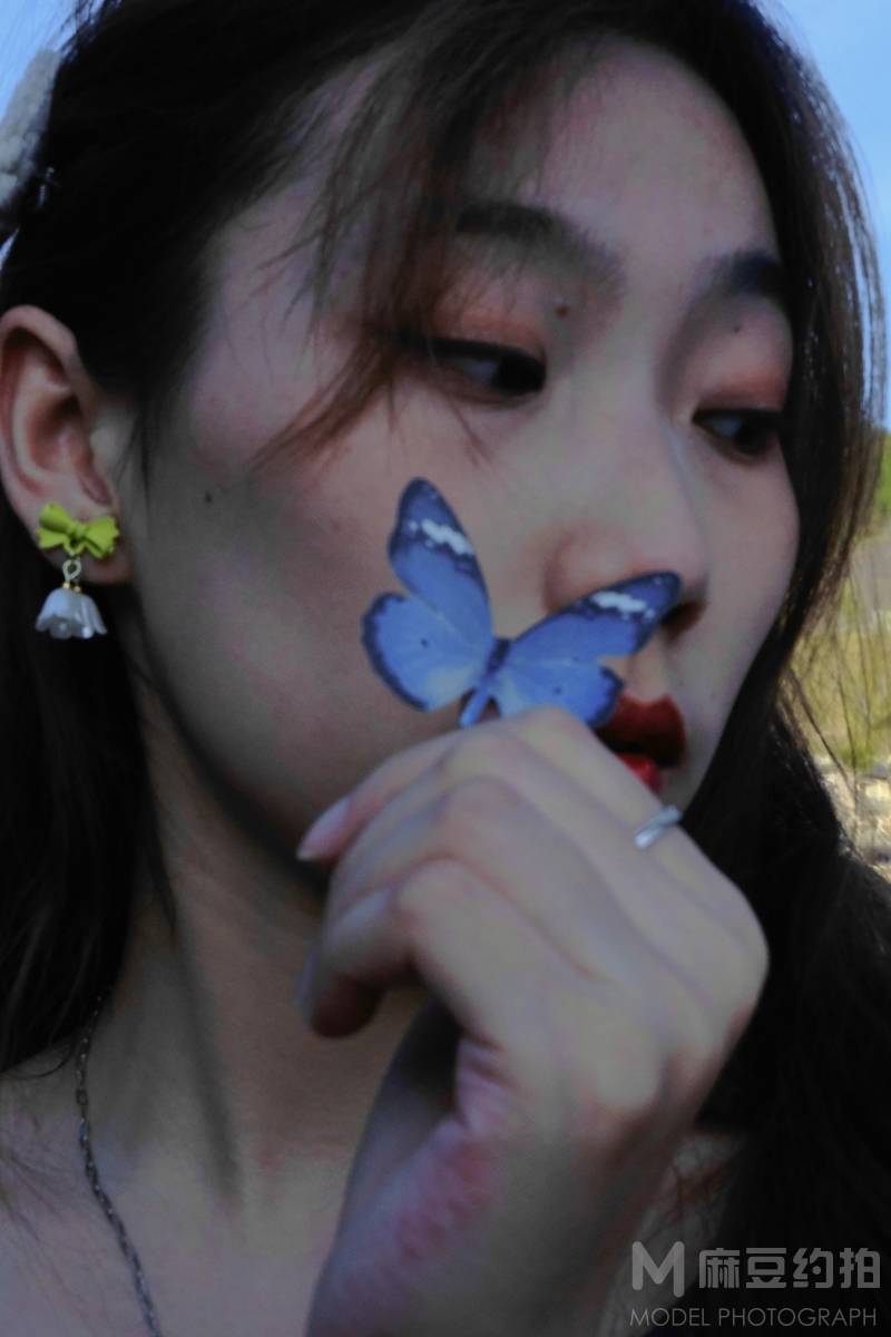 情绪模特