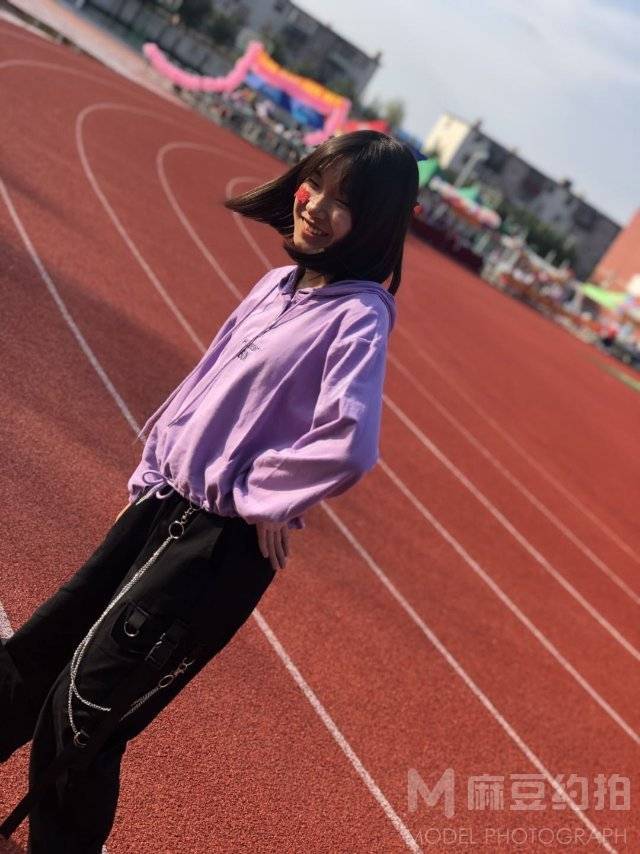 校园模特
