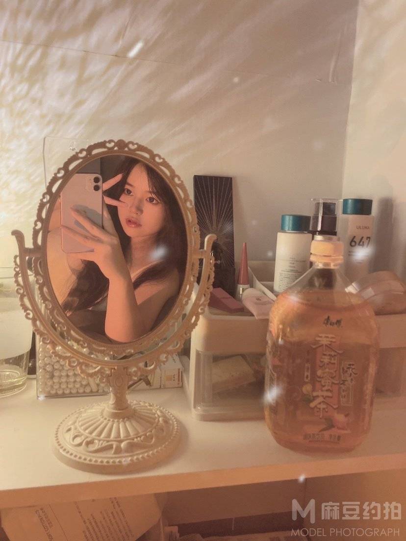 黑白模特