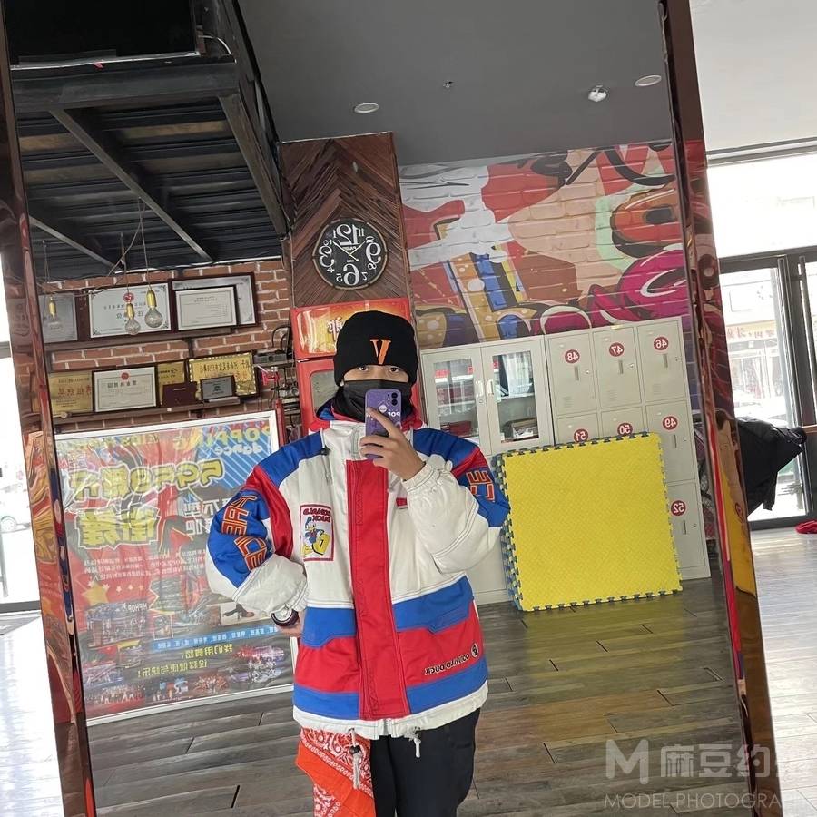 黑白模特