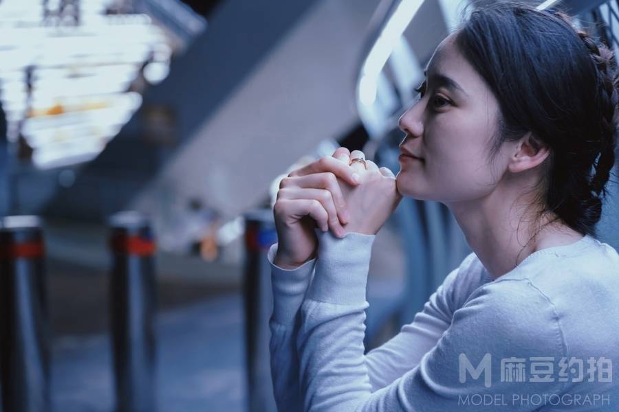 情绪模特