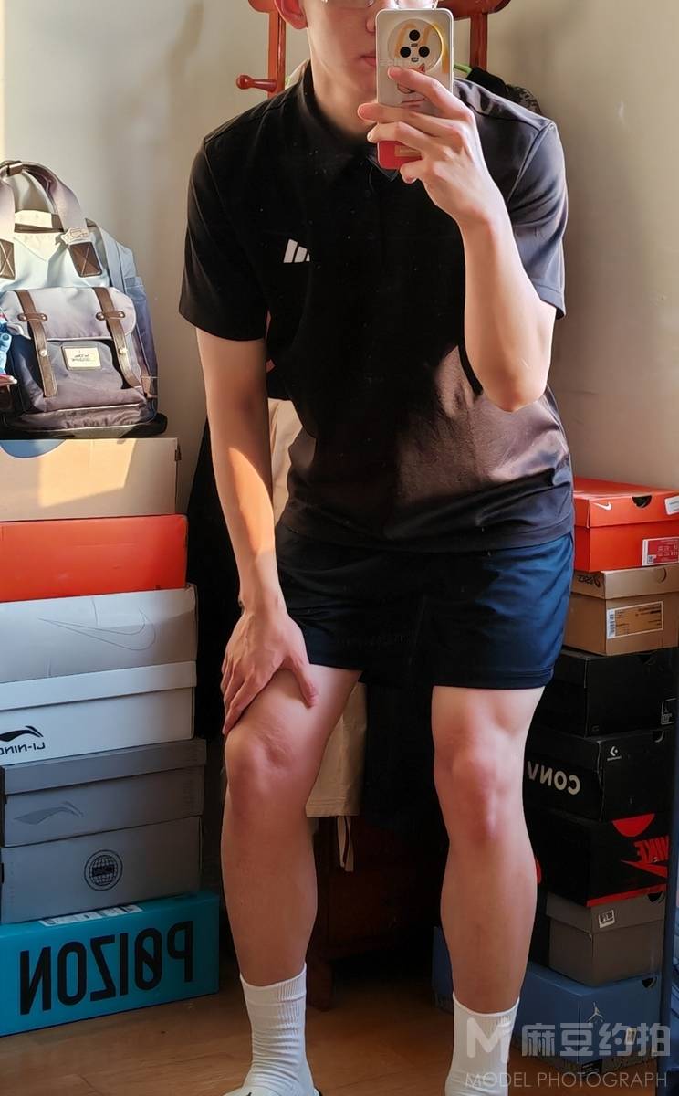 黑白模特
