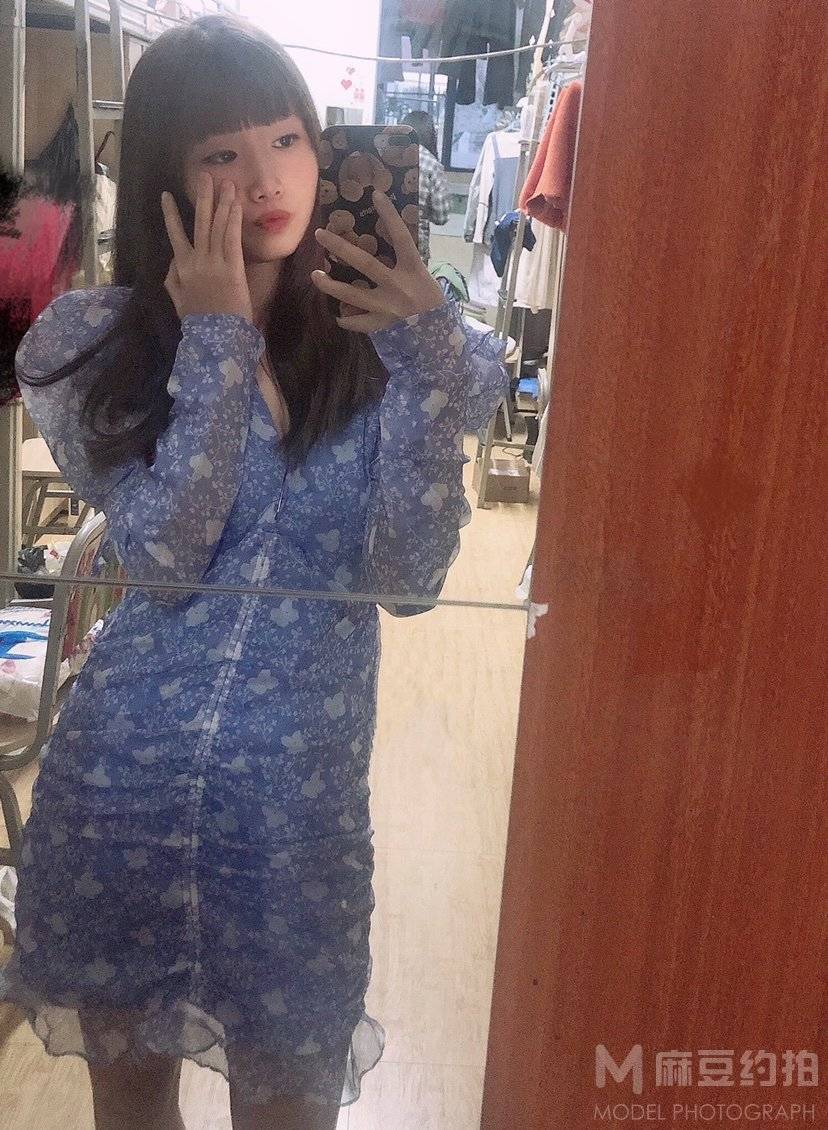 妆容模特