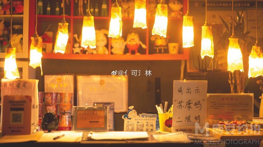 黑白模特