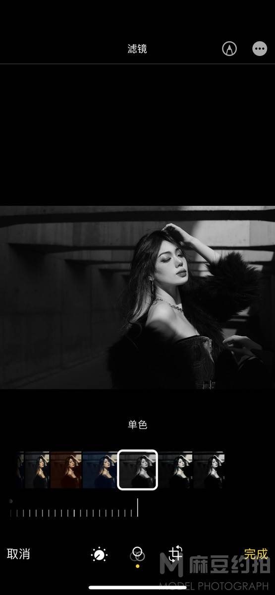 黑白模特