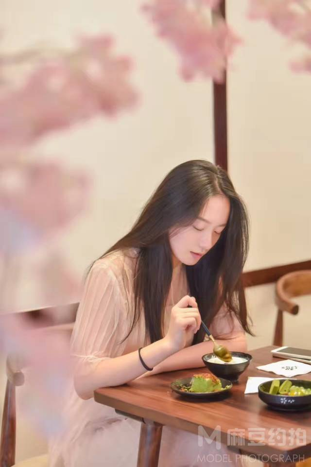 清新模特