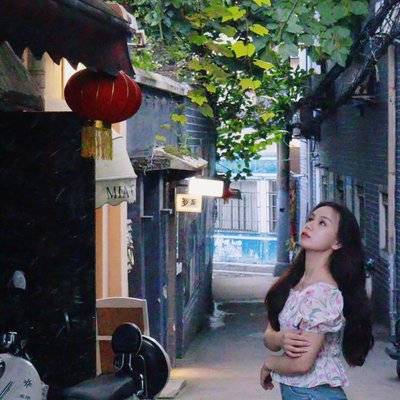 宝丽来模特