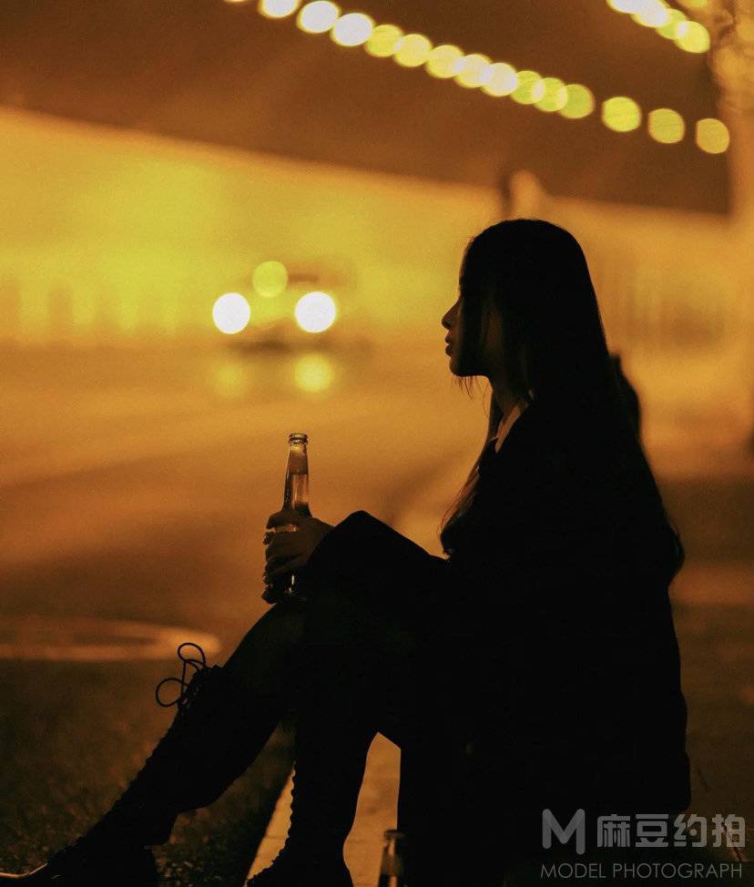 黑白模特