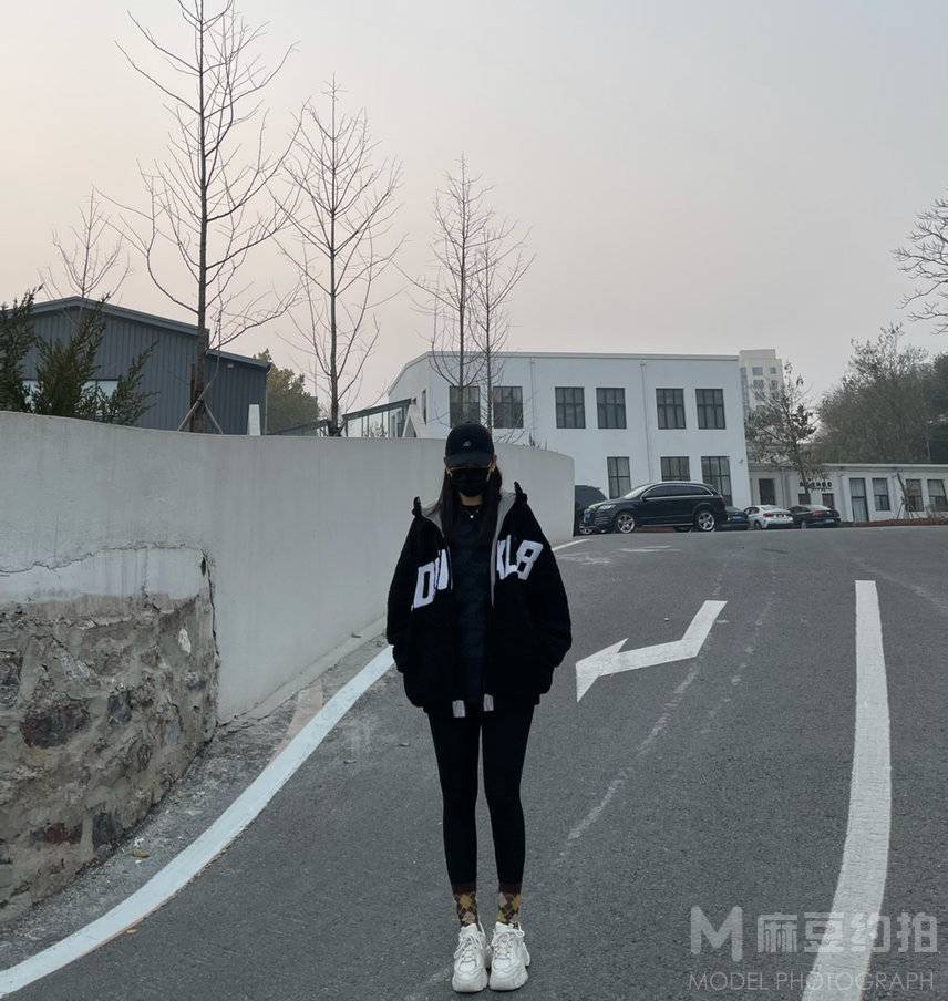 黑白模特