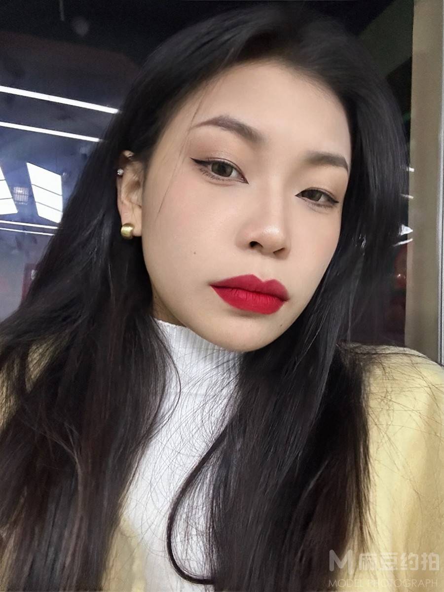 妆容模特