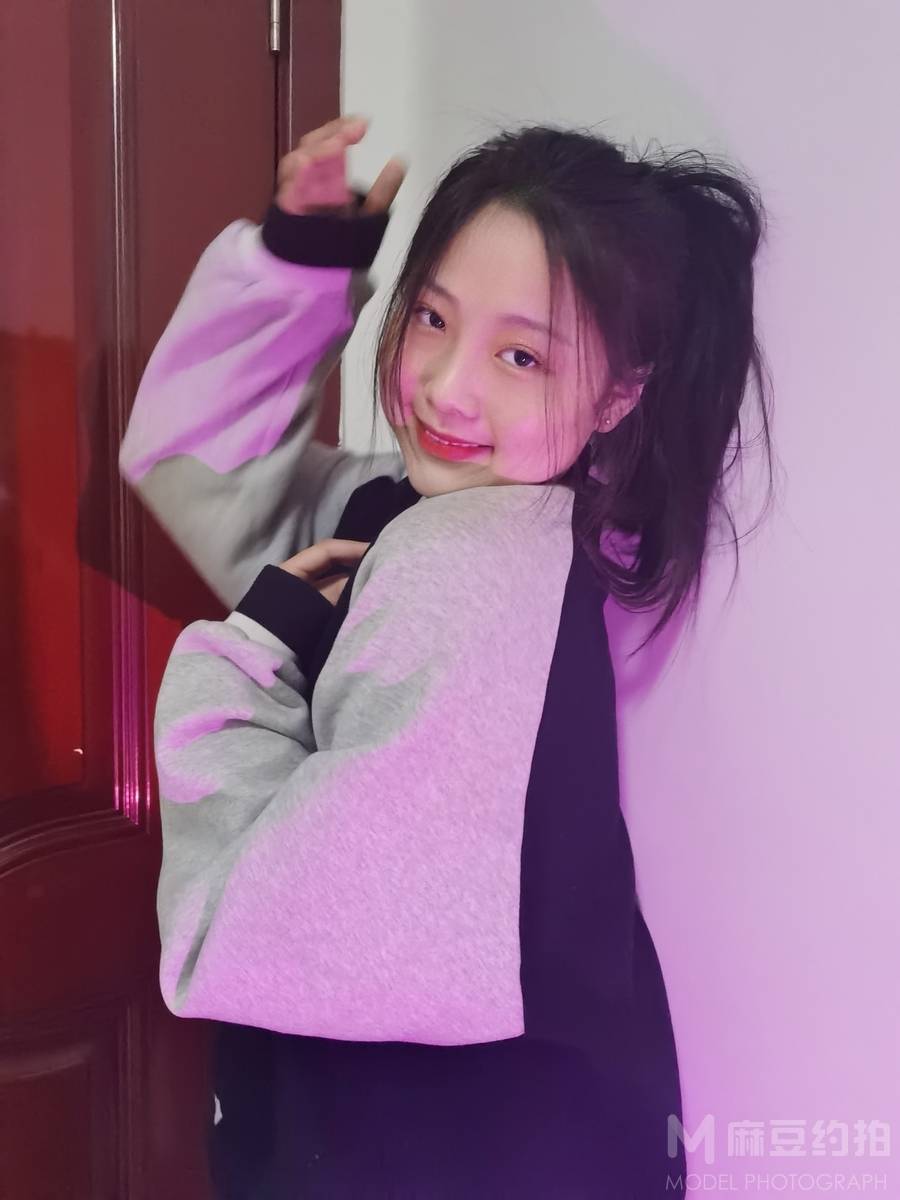 校园模特