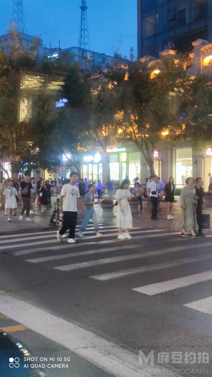 夜景模特