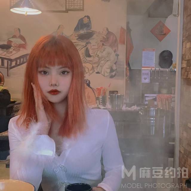 情绪模特