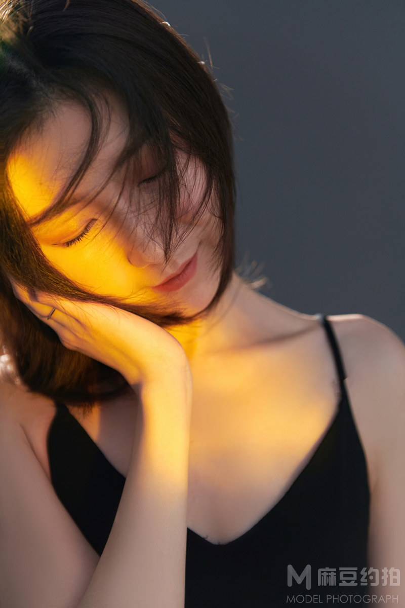 胶片模特