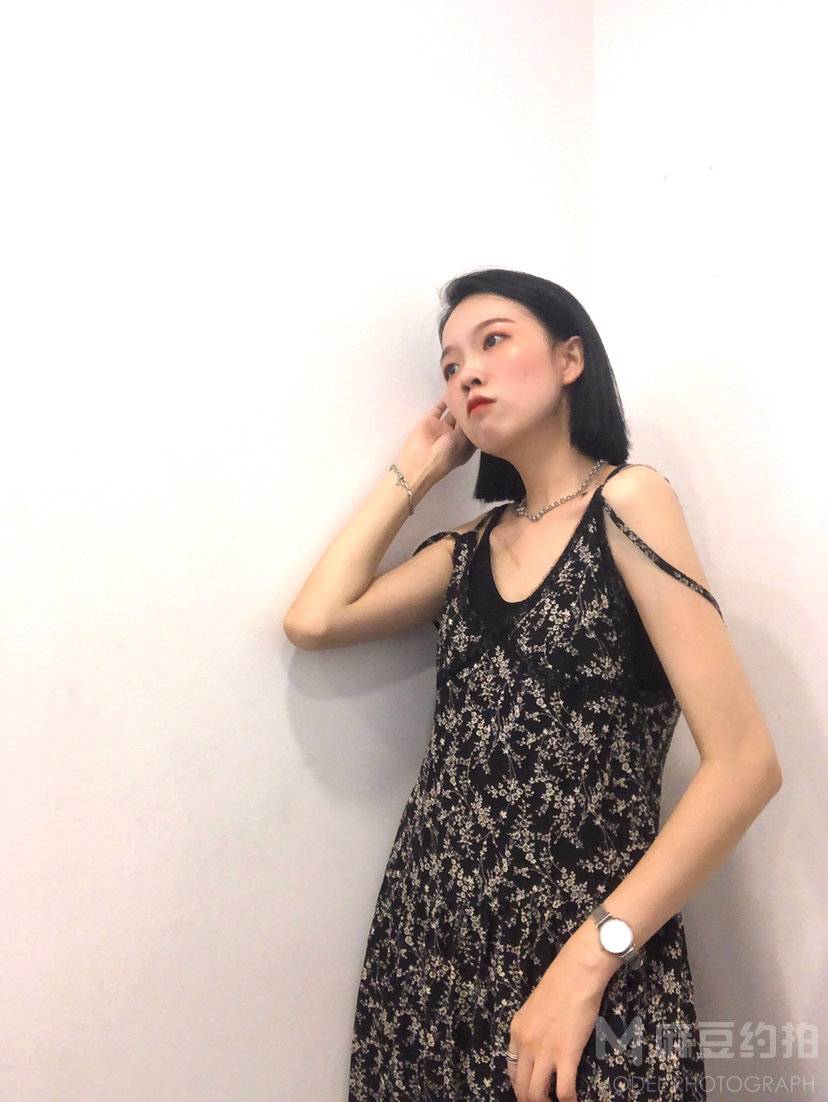 黑白模特