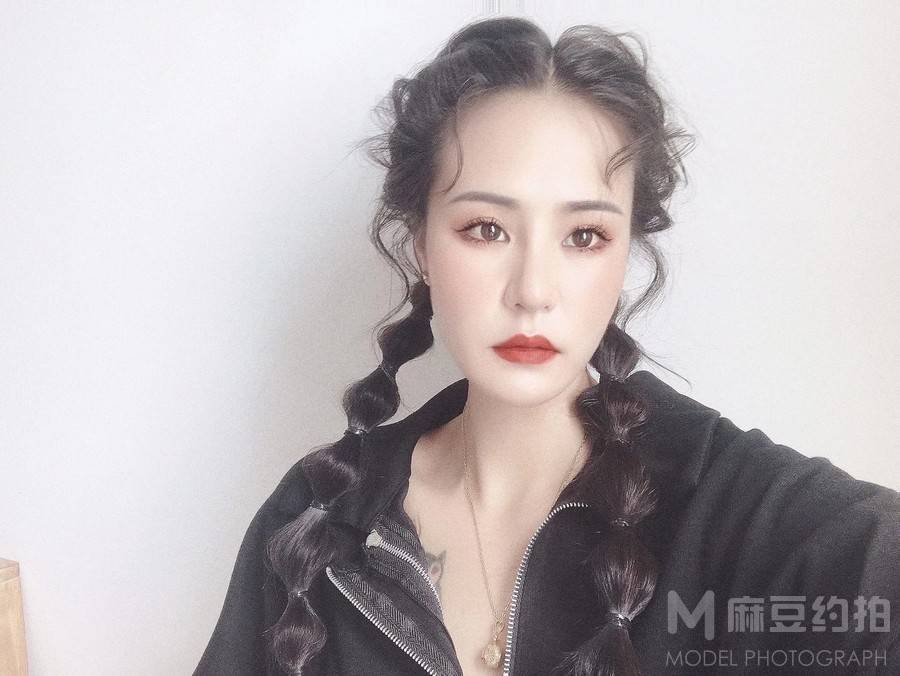 妆容模特