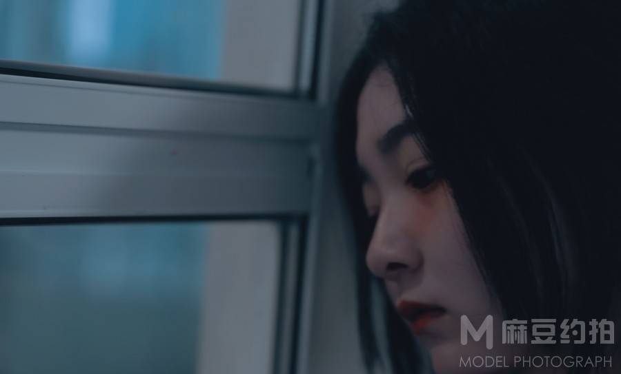 黑白模特