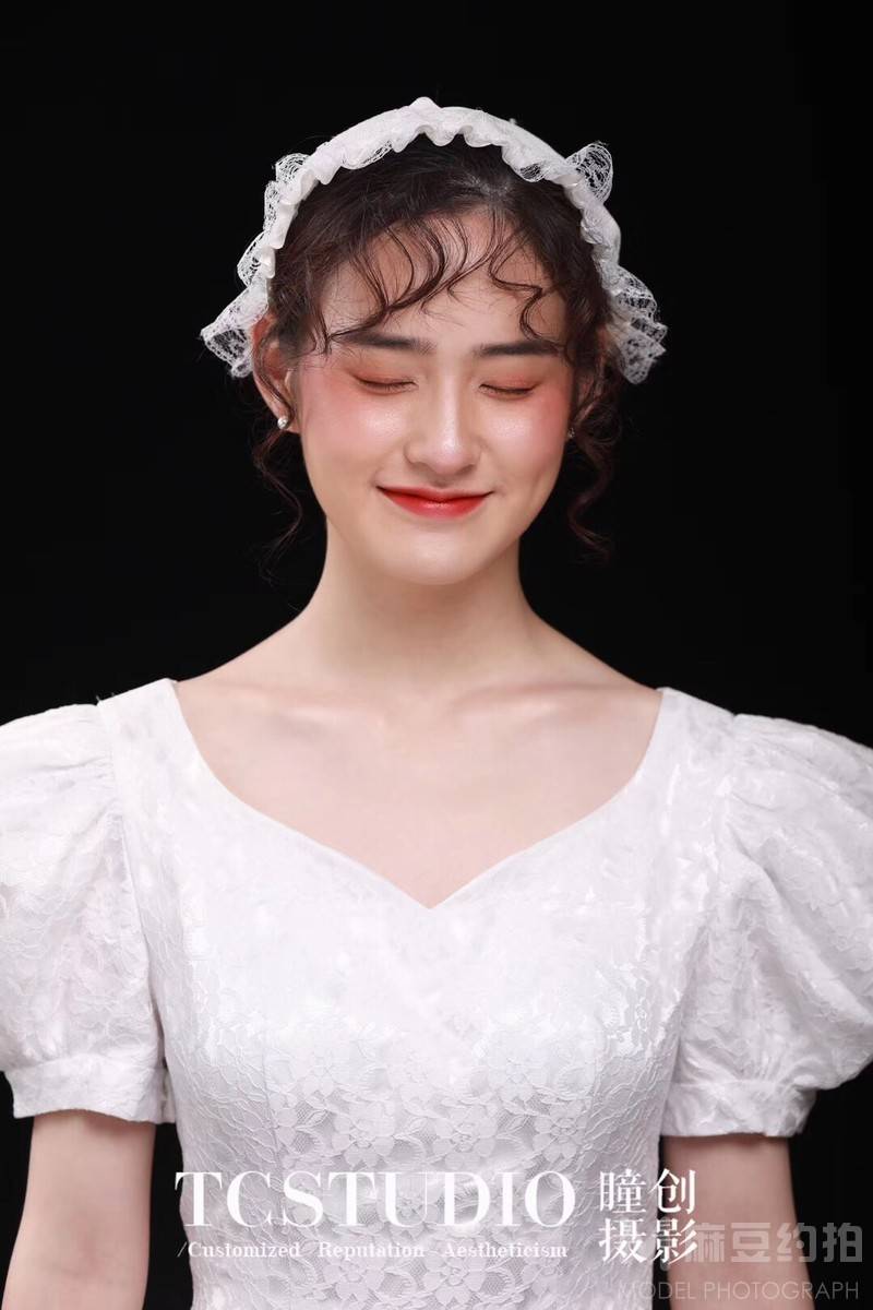 妆容模特