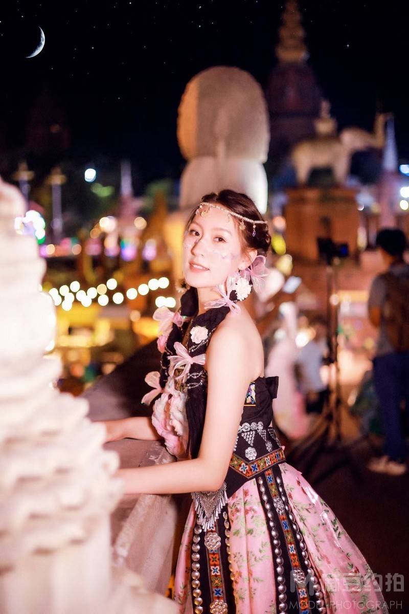 夜景模特
