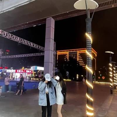 夜景模特