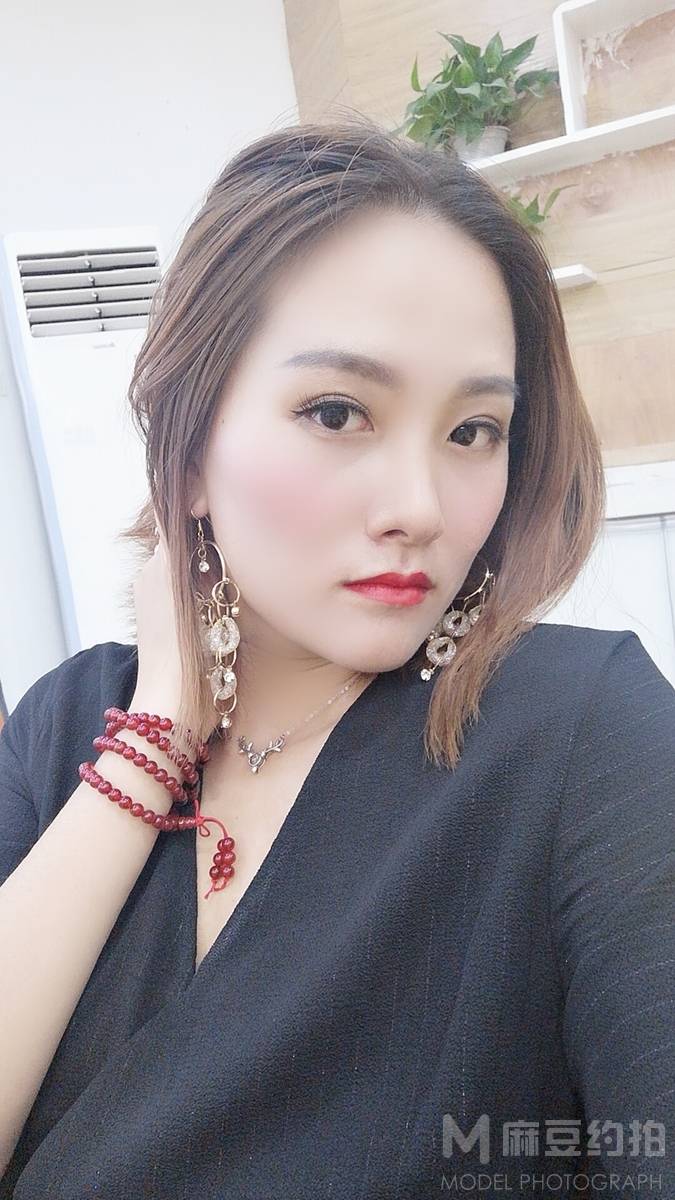 妆容模特