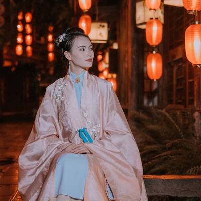 汉服模特