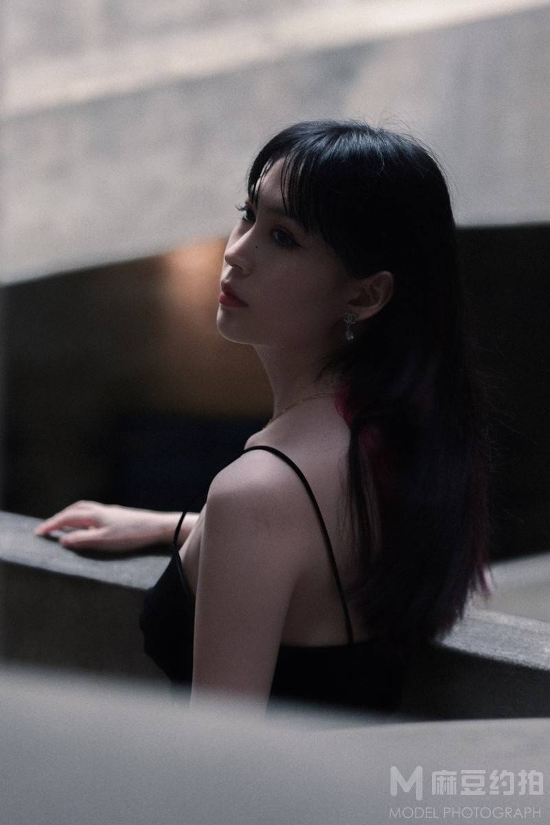 黑白模特