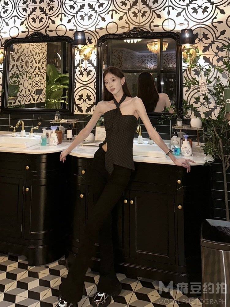 宝丽来模特