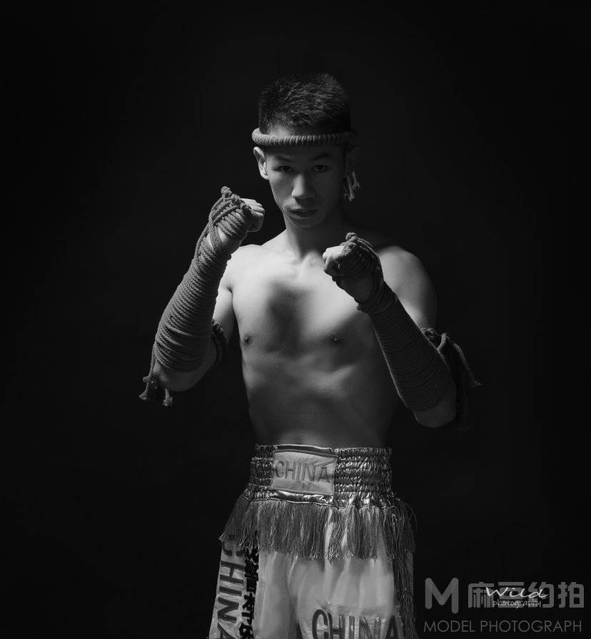 黑白模特