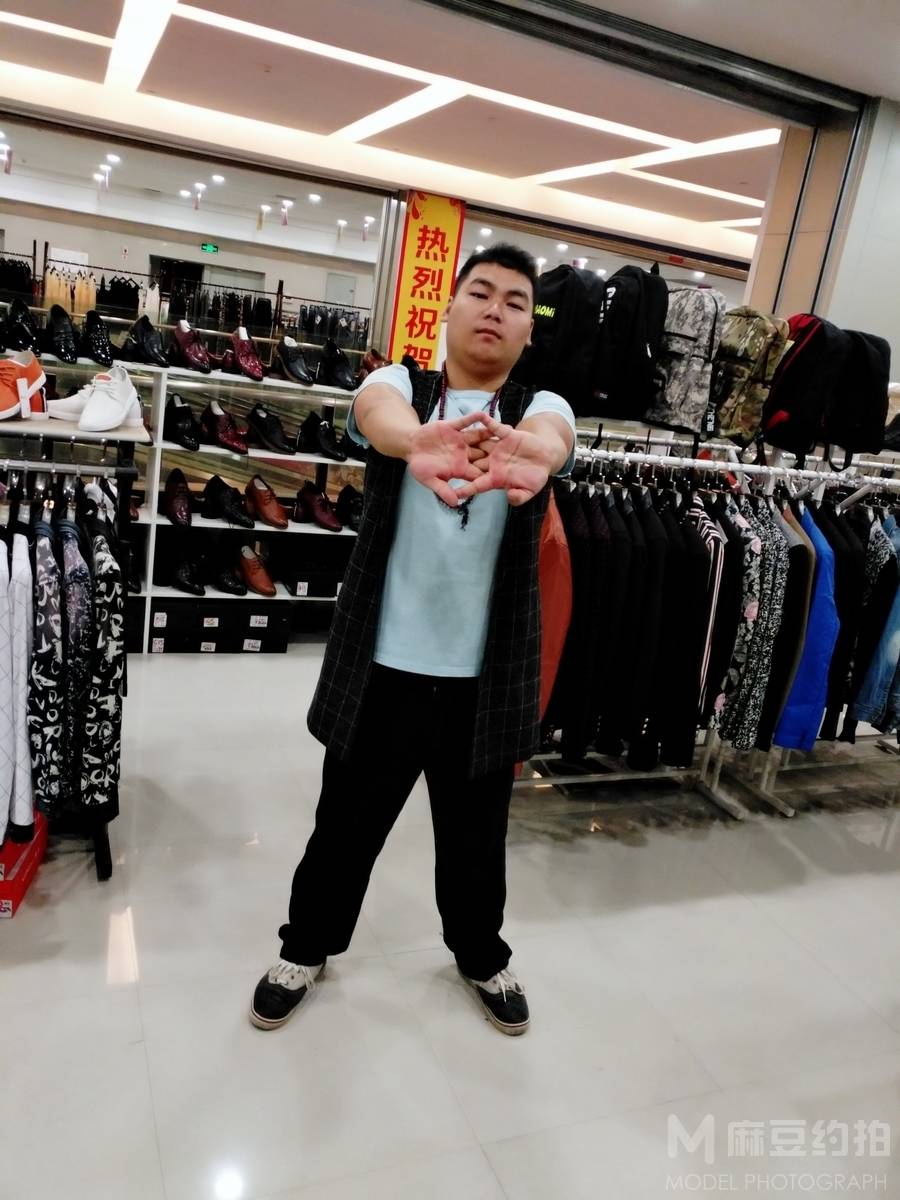纪实模特