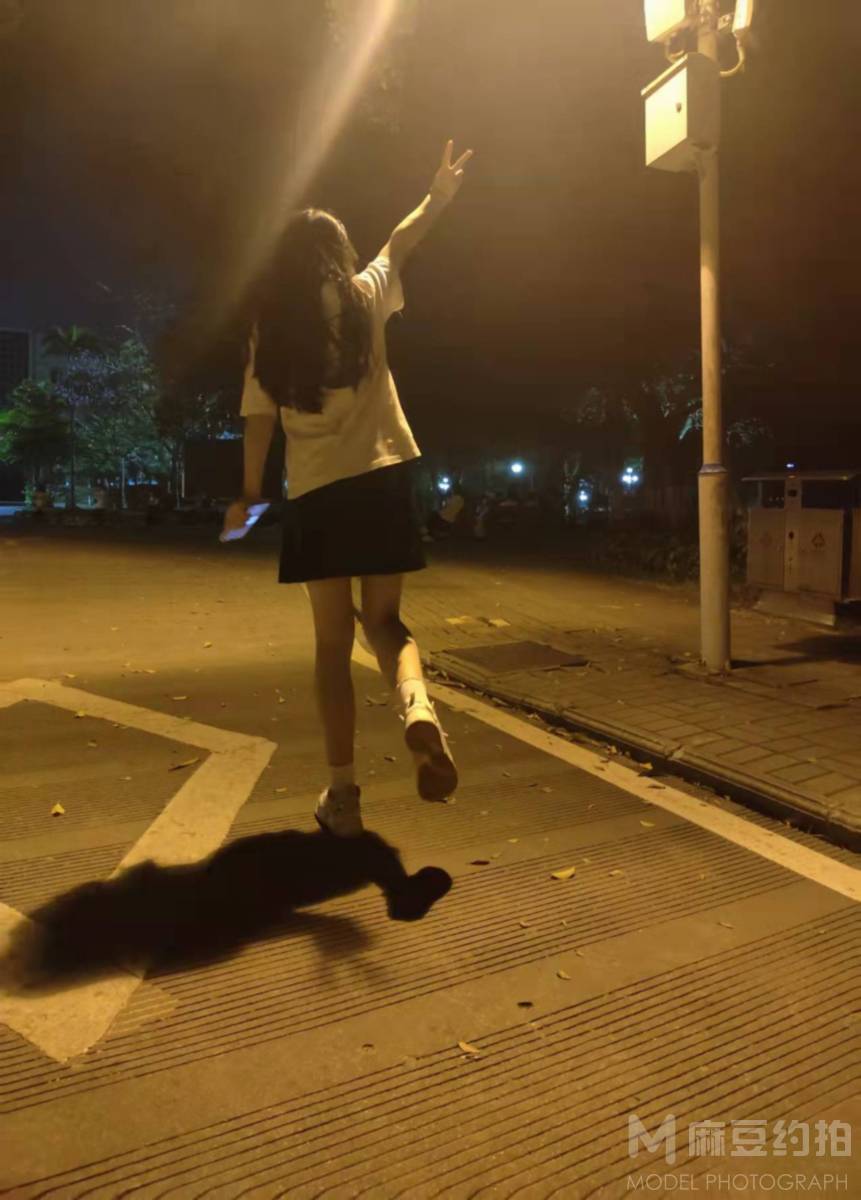 校园模特