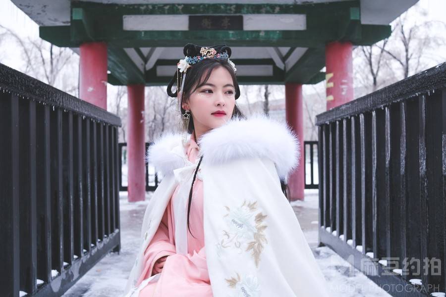 汉服模特