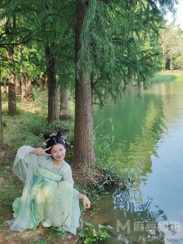 汉服模特