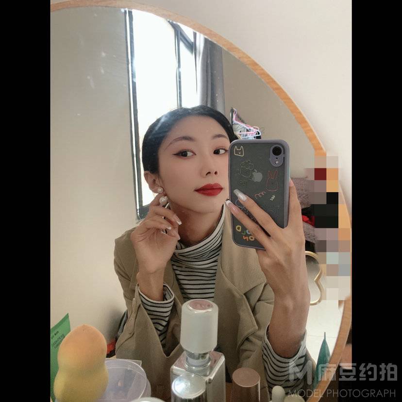 清新模特