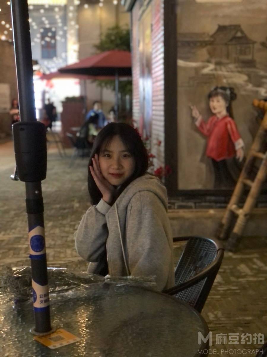 校园模特