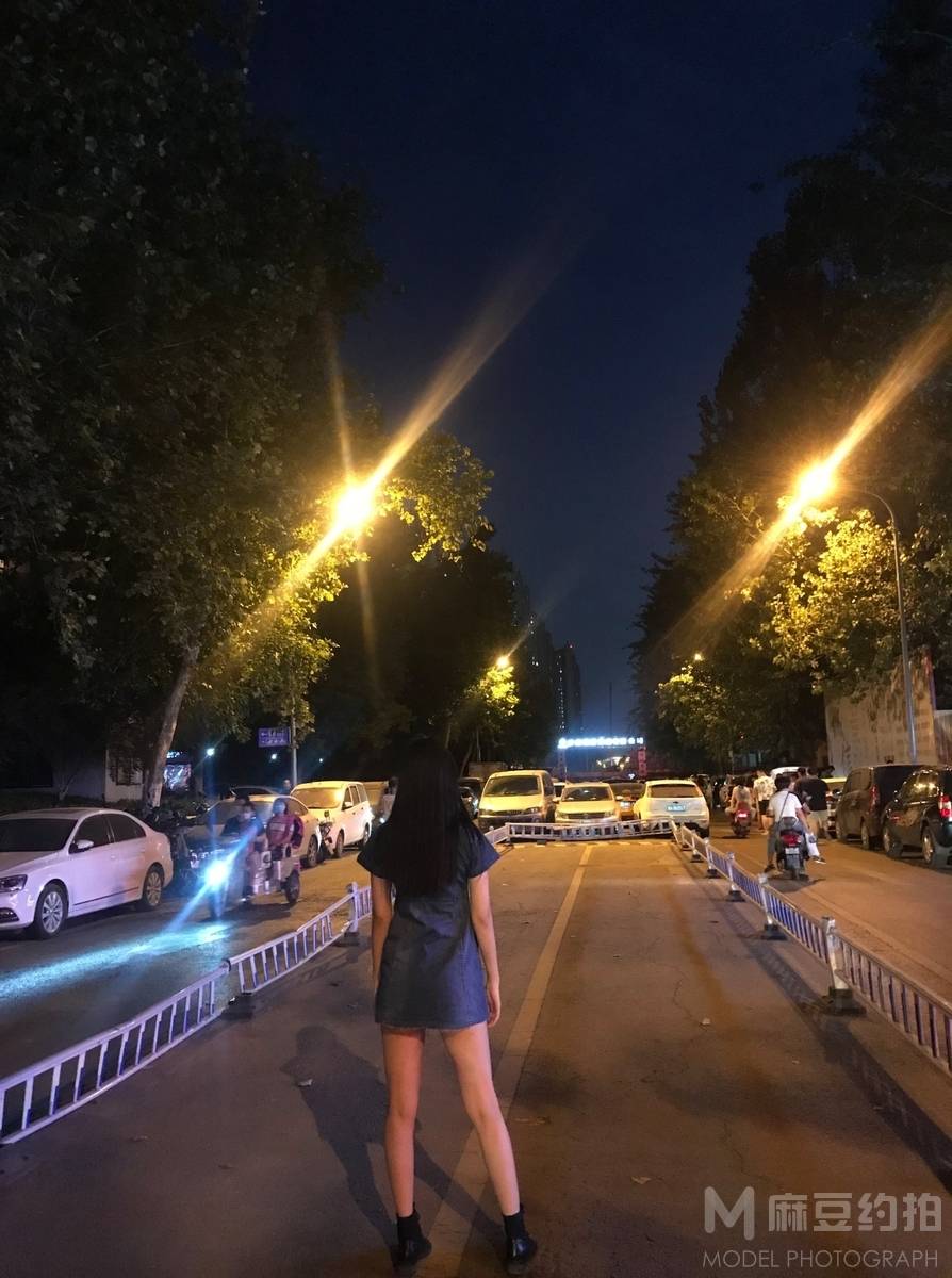 夜景模特