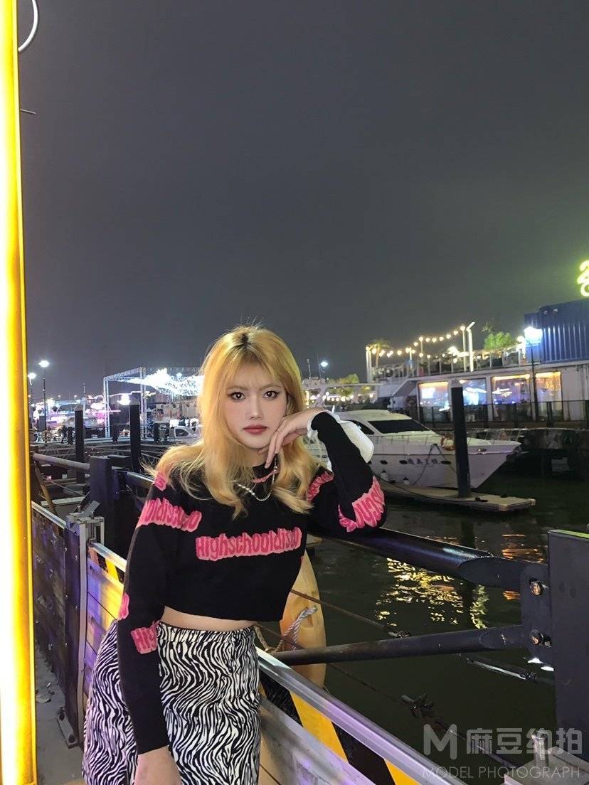 夜景模特