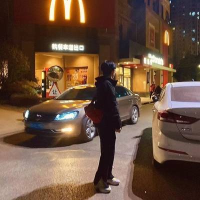 黑白模特