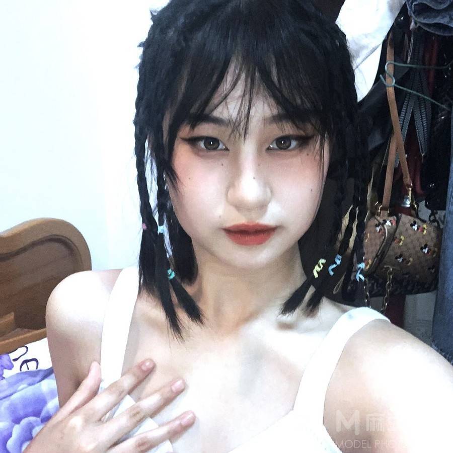 胶片模特