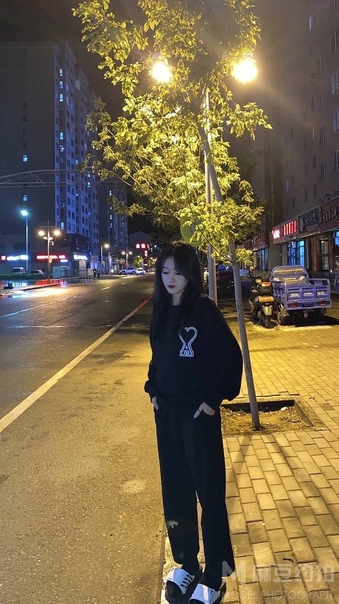 夜景模特