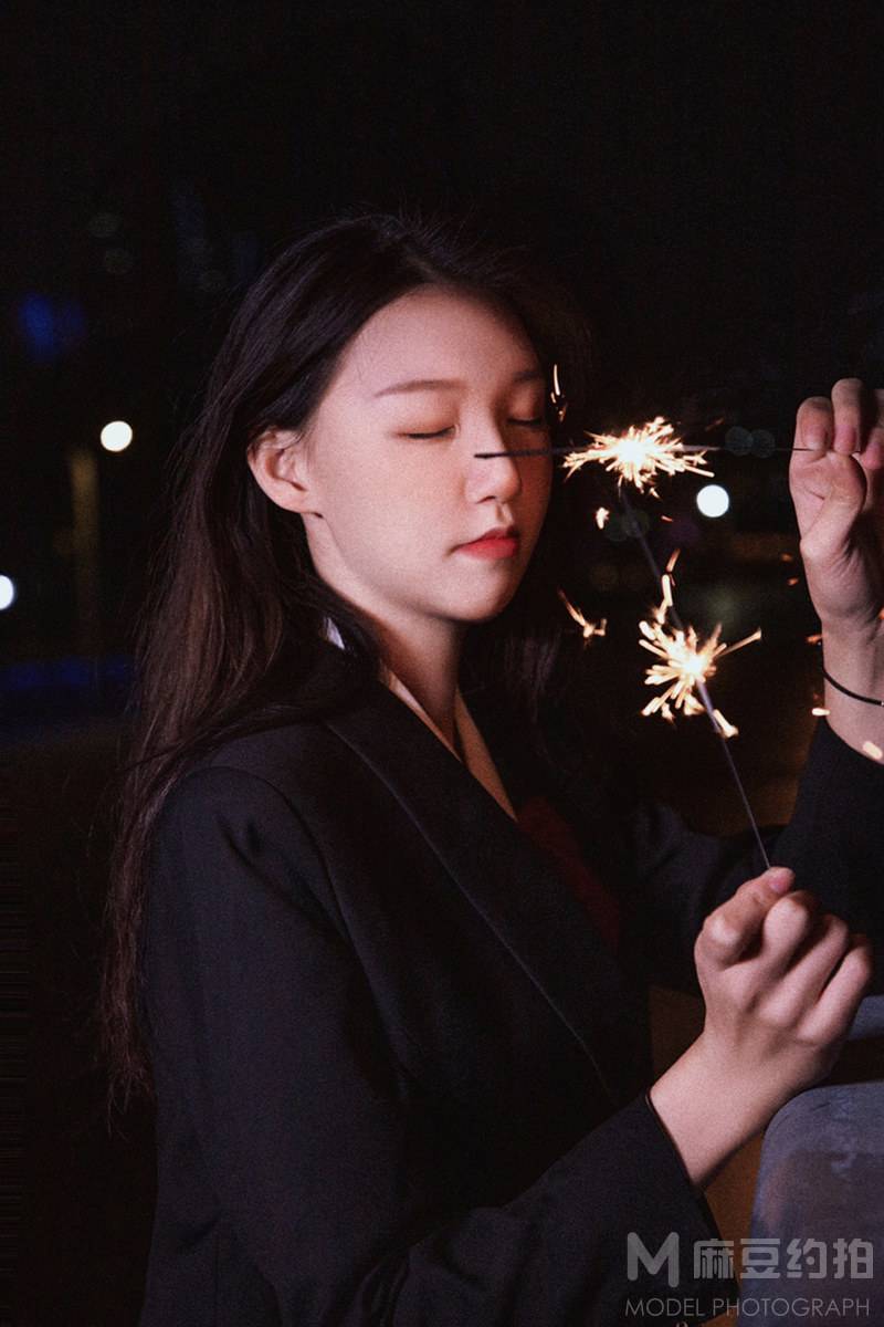 夜景模特
