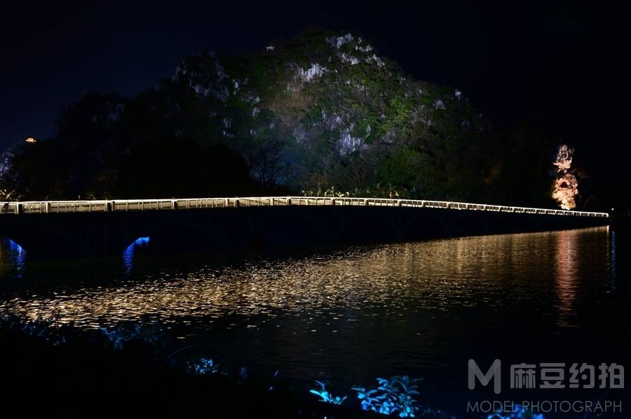 夜景模特