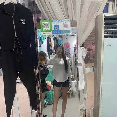 黑白模特