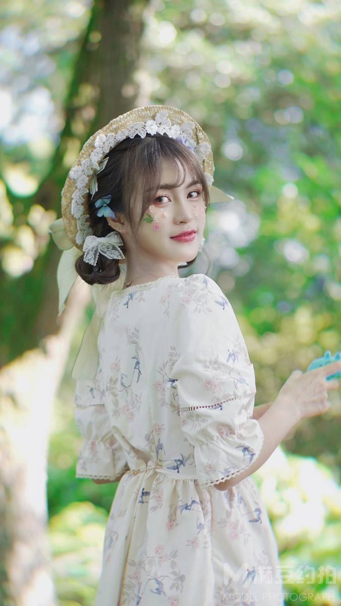 妆容模特