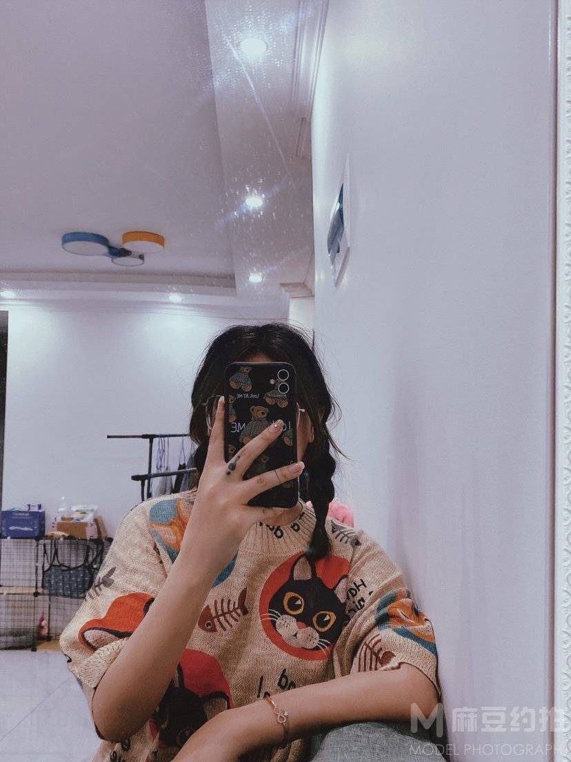 黑白模特