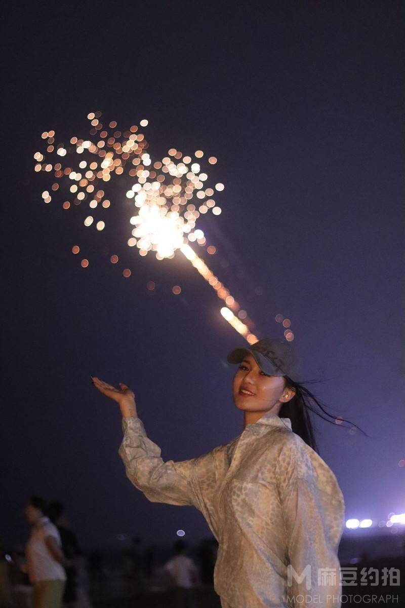 夜景模特