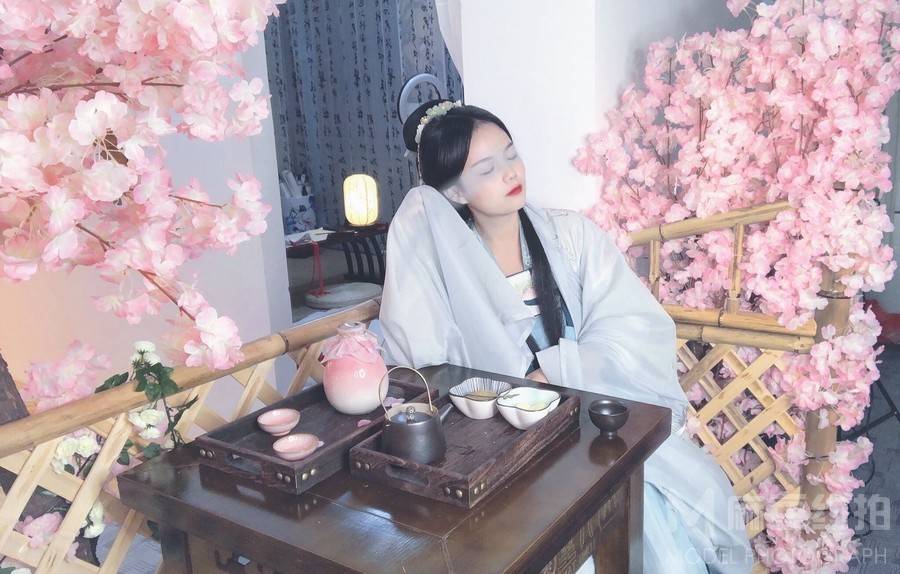 汉服模特