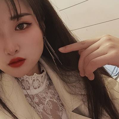 黑白模特