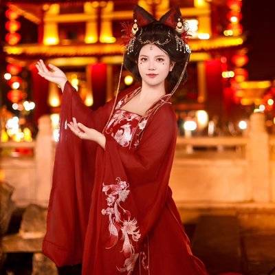 汉服模特